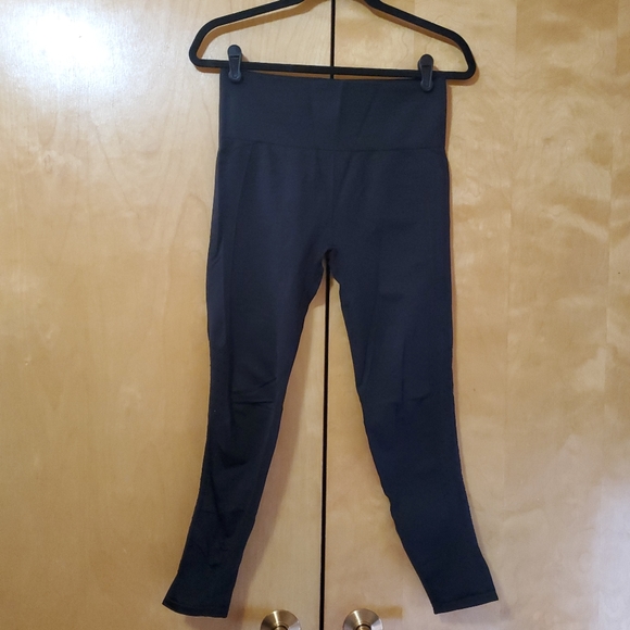 Fabletics Sculptknit Black Leggings Full Length Size M - Picture 5 of 5